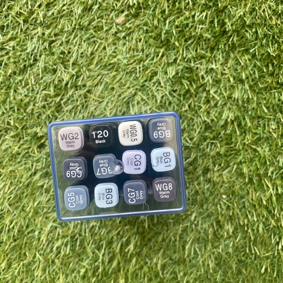 🆕 Soho Studio Dual-Tip Markers Set of 12 Gray Tone - Picture 3 of 5